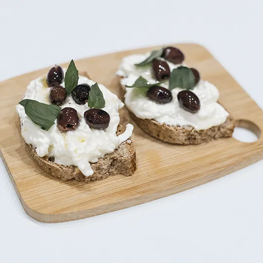ANTIPASTO: LA NOBILE AGEROLESE BRUSCHETTA DEI PRESìDI